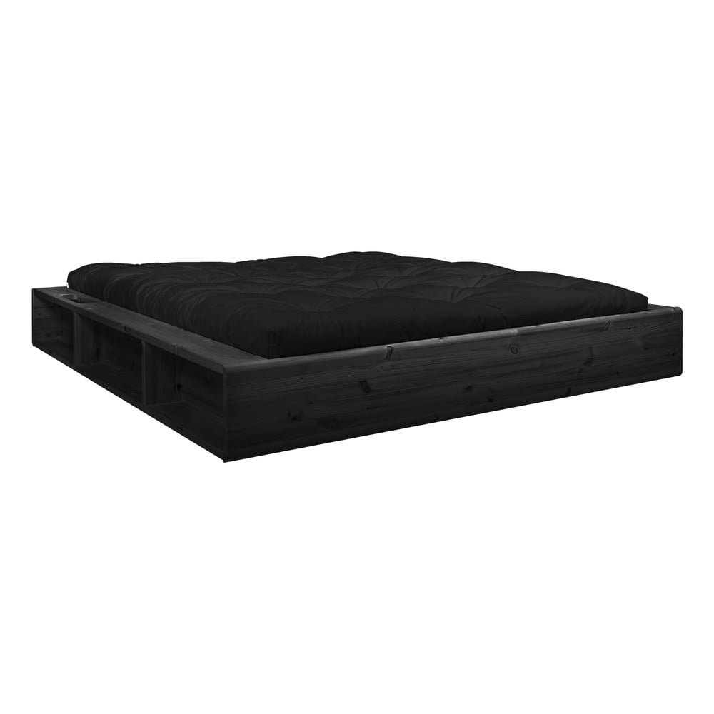 E-shop Čierna dvojlôžková posteľ z masívneho dreva s čiernym futonom Comfort Karup Design Ziggy, 160 x 200 cm