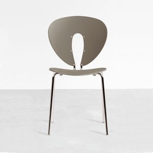 Sivá stolička s lesklými chrómovanými nohami Stua Globus