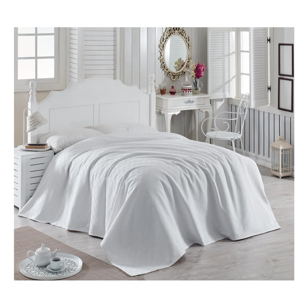 E-shop Biely bavlnený pléd cez posteľ Magnona, 200 × 240 cm