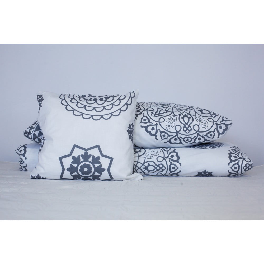 E-shop Bielo-sivé bavlnené posteľné obliečky Cotton House Mandala, 140 x 200 cm