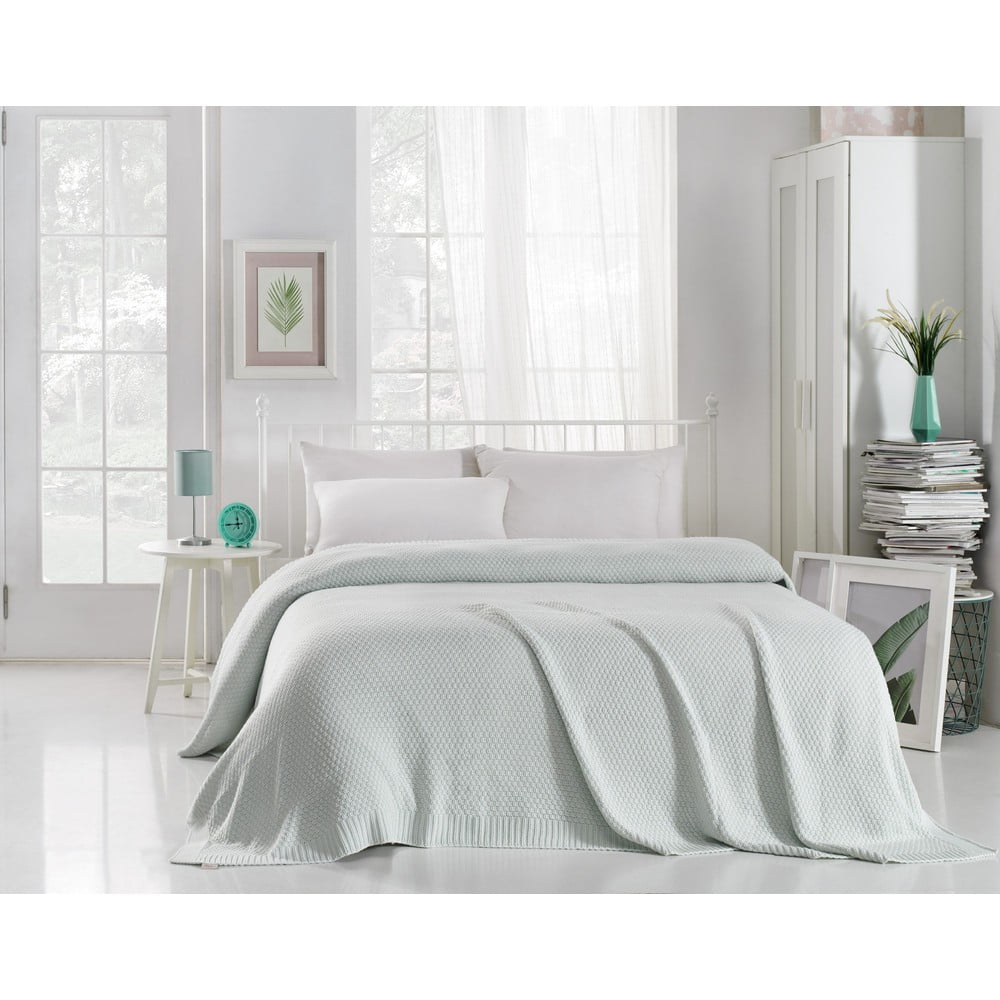 E-shop Mentolovomodrá prikrývka cez posteľ Silvi, 220 x 240 cm