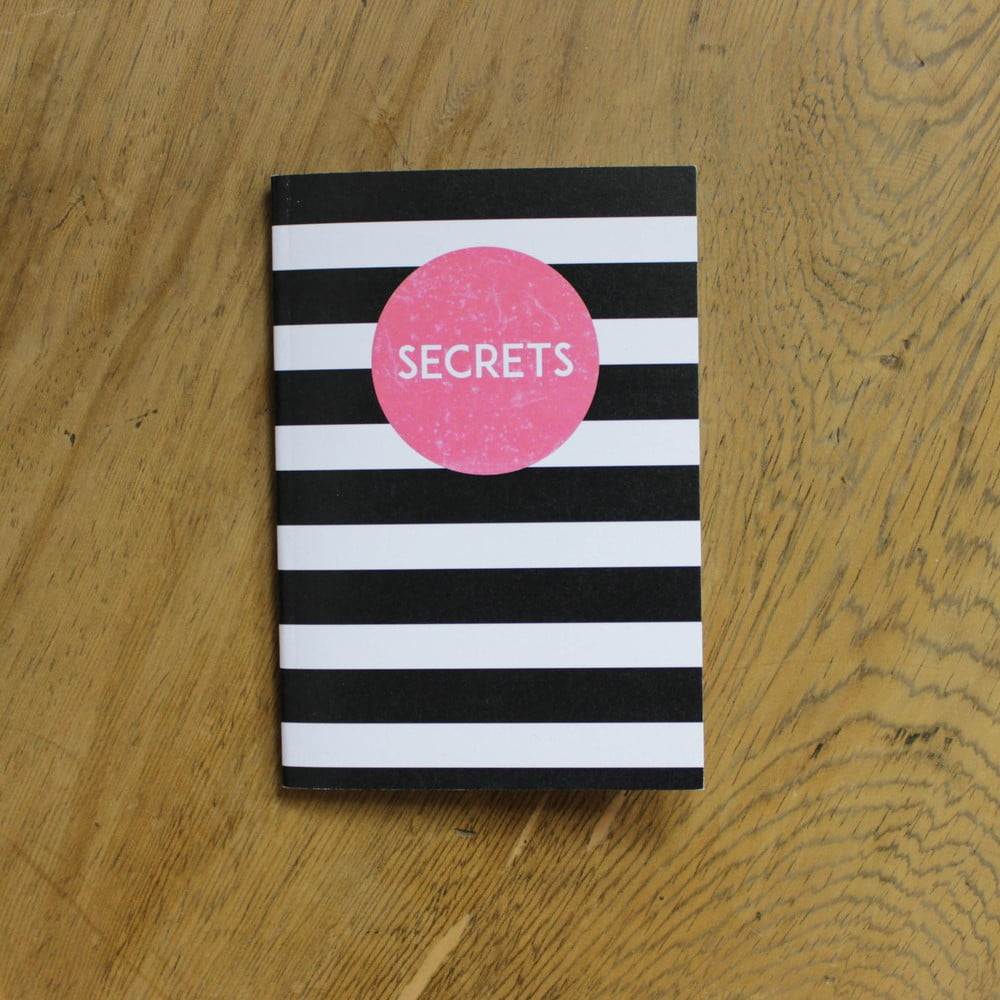 Zápisník Secrets A6
