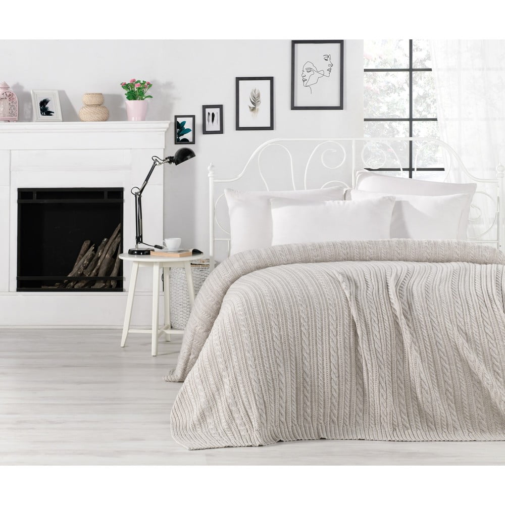 Sivobéžová prikrývka cez posteľ Camila, 220 x 240 cm