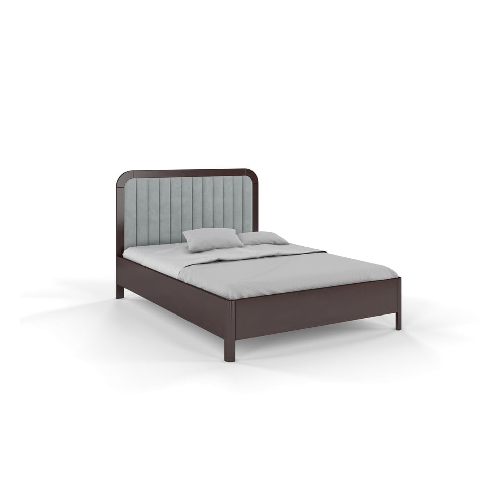 E-shop Hnedá a sivá dvojlôžková posteľ z bukového dreva Skandica Visby Modena, 140 x 200 cm
