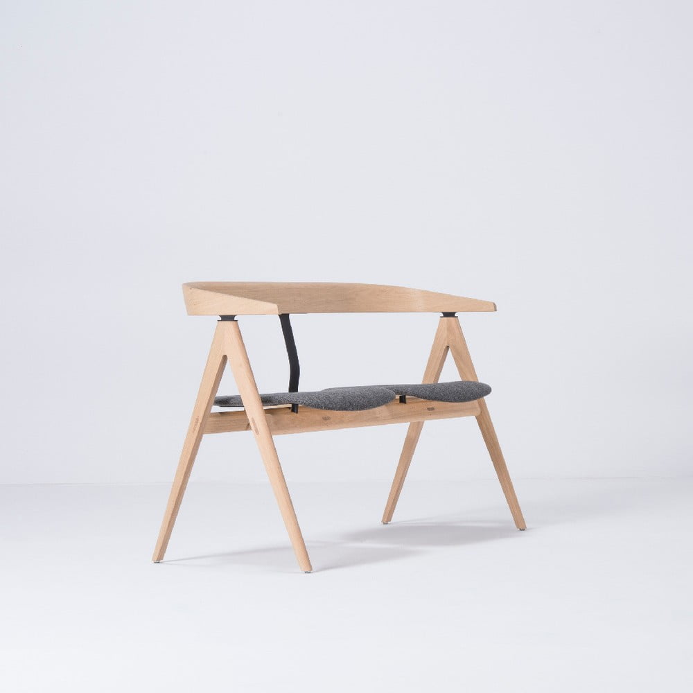 E-shop Lavica z dubového dreva so sivým sedadlom Gazzda Ava