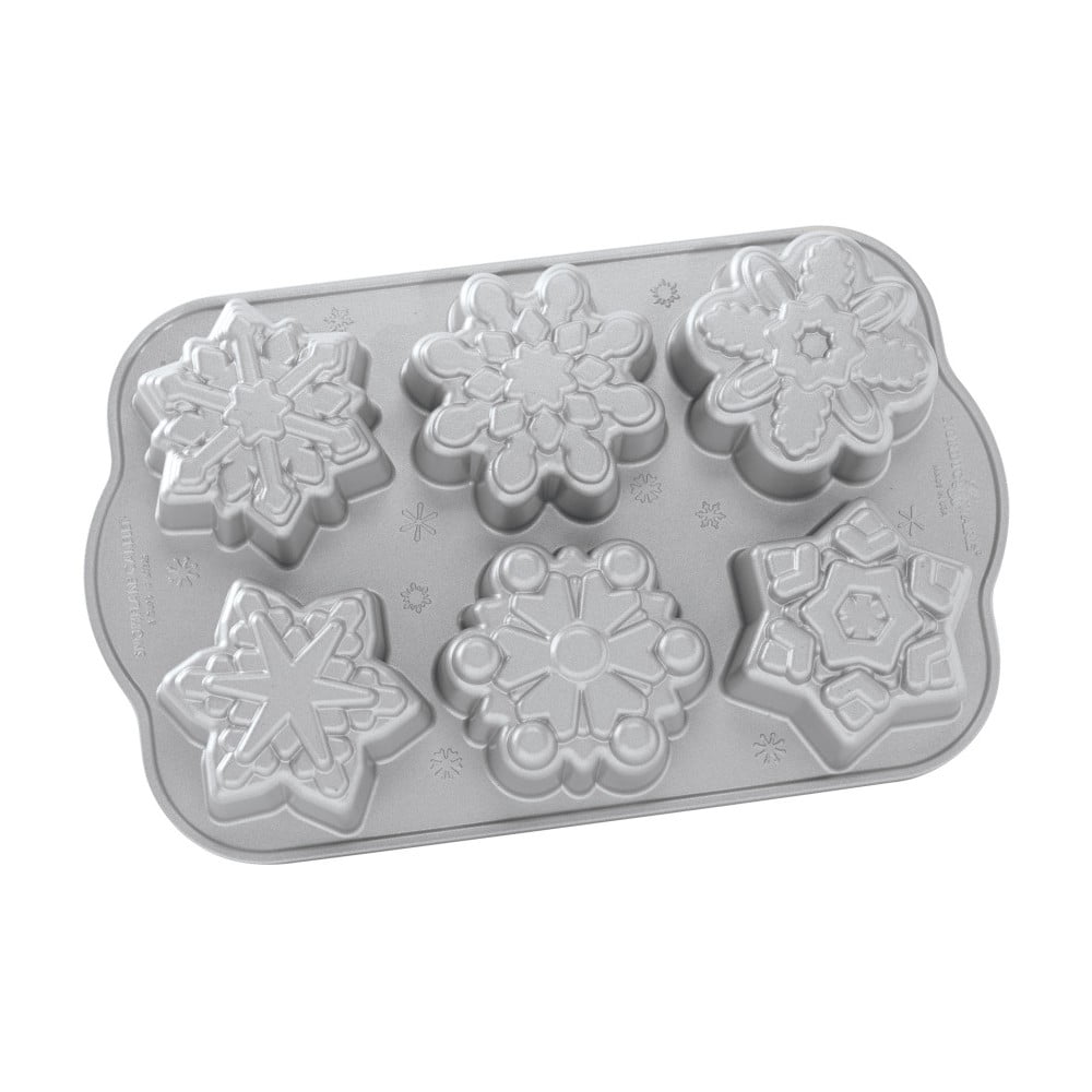 E-shop Forma na 6 minibáboviek v striebornej farbe Nordic Ware Snowflakes, 700 ml